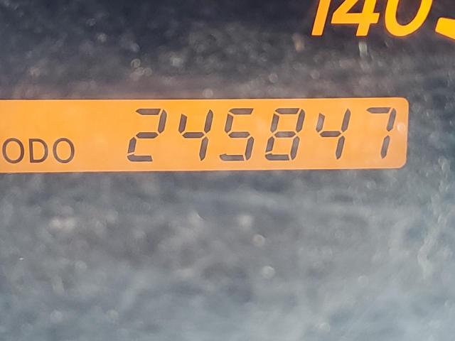 Photo 8 from auction – 2005 TOYOTA CAMRY LE with VIN 4T1BE32K25U396566