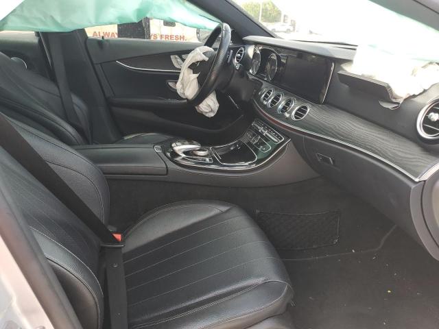 Photo 5 from auction – 2017 MERCEDES-BENZ E 300 with VIN WDDZF4JB5HA033570