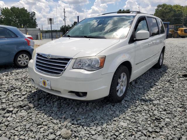 Photo 2 from auction – 2010 CHRYSLER TOWN & COU with VIN 2A4RR5D1XAR305469