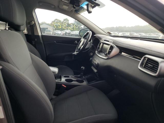 Photo 5 from auction – 2017 KIA SORENTO LX with VIN 5XYPGDA34HG193124