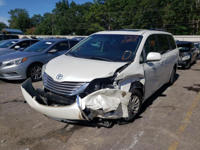 Photo 2 from auction – 2015 TOYOTA SIENNA XLE with VIN 5TDYK3DC4FS654346