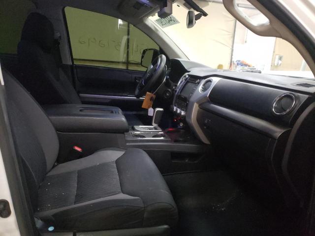 Photo 5 from auction – 2016 TOYOTA TUNDRA with VIN 5TFDW5F19GX523273