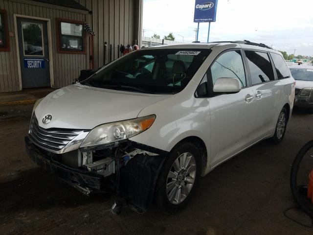 Photo 2 from auction – 2011 TOYOTA SIENNA XLE with VIN 5TDYK3DC9BS033663
