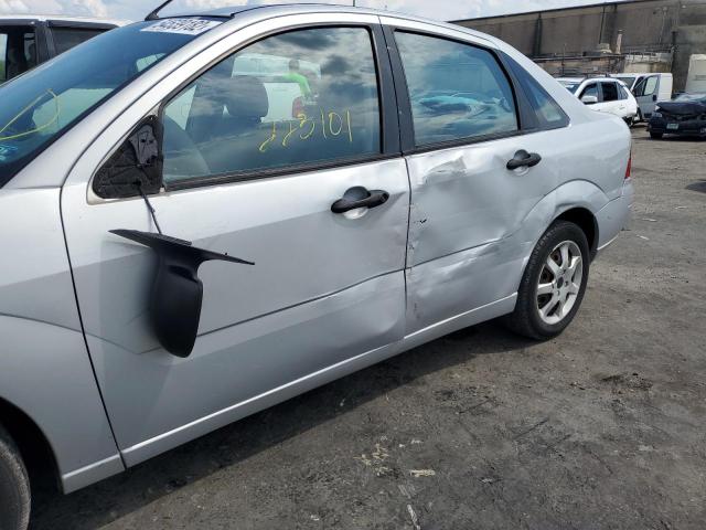 Photo 9 from auction – 2005 FORD FOCUS ZX4 with VIN 1FAFP34N95W306380