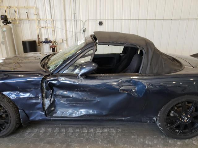 Photo 9 from auction – 1999 MAZDA MX-5 MIATA with VIN JM1NB3535X0101100