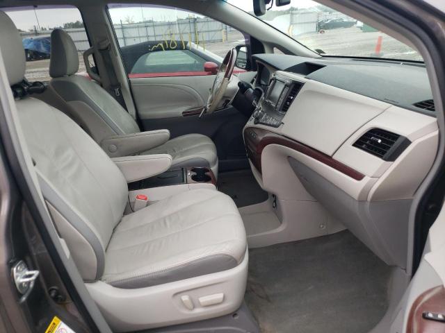 Photo 5 from auction – 2011 TOYOTA SIENNA with VIN 5TDYK3DC2BS118215