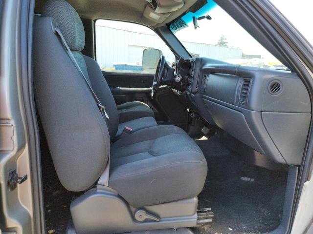 Photo 5 from auction – 2002 CHEVROLET SILVERADO with VIN 1GCHC23U52F118162