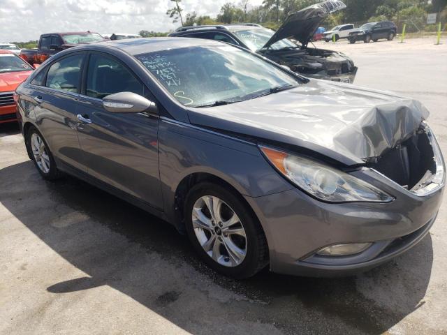 HYUNDAI SONATA SE 2013 with VIN 5NPEC4AC4DH671581 - Photo from auction