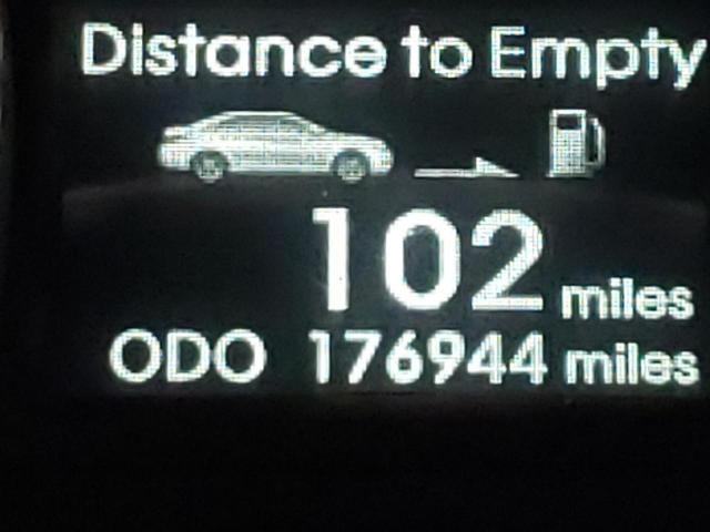 Photo 8 from auction – 2011 HYUNDAI SONATA SE with VIN 5NPEC4AC8BH293794