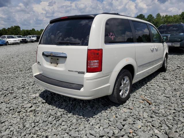 Photo 4 from auction – 2010 CHRYSLER TOWN & COU with VIN 2A4RR5D1XAR305469