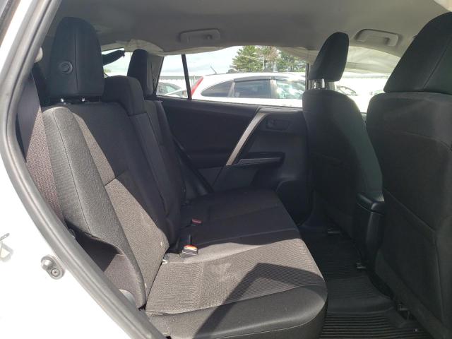 Photo 6 from auction – 2018 TOYOTA RAV4 LE with VIN JTMBFREV6JJ200697