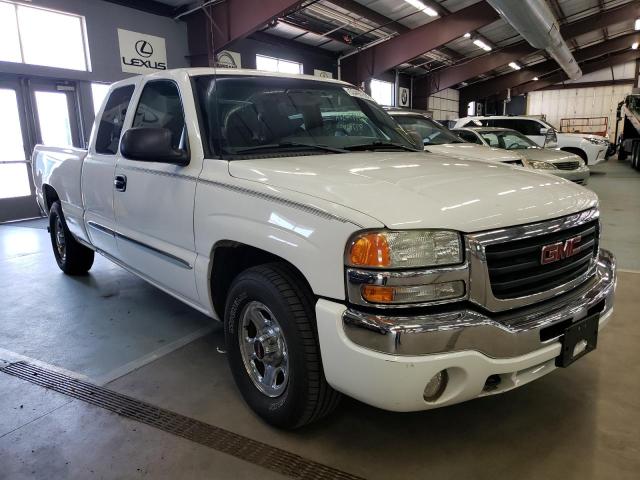GMC NEW SIERRA 2004 with VIN 2GTEC19V341113257 - Photo from auction