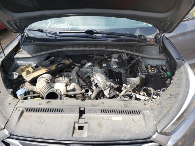 Photo 7 from auction – 2017 HYUNDAI TUCSON LIM with VIN KM8J3CA29HU347775