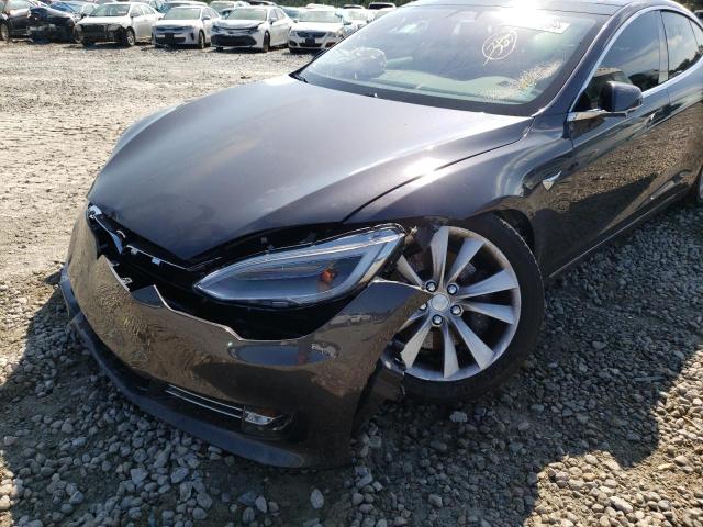 Photo 9 from auction – 2017 TESLA MODEL S with VIN 5YJSA1E29HF183711