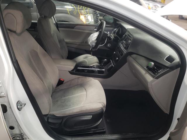 Photo 5 from auction – 2017 HYUNDAI SONATA SE with VIN 5NPE24AF6HH488282