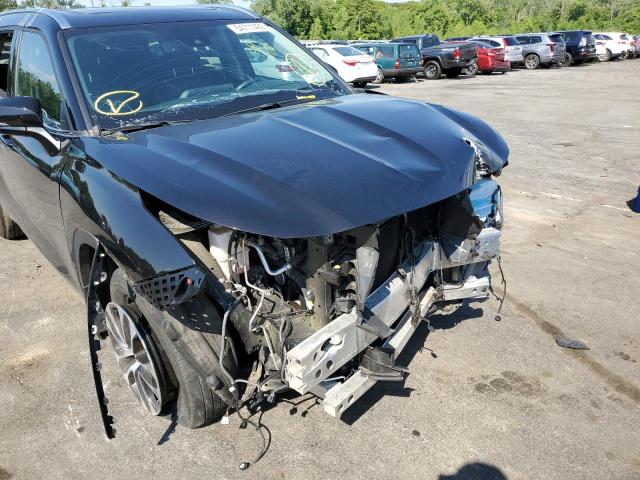 Photo 9 from auction – 2017 TOYOTA HIGHLANDER with VIN 5TDHZRBH6LS024837