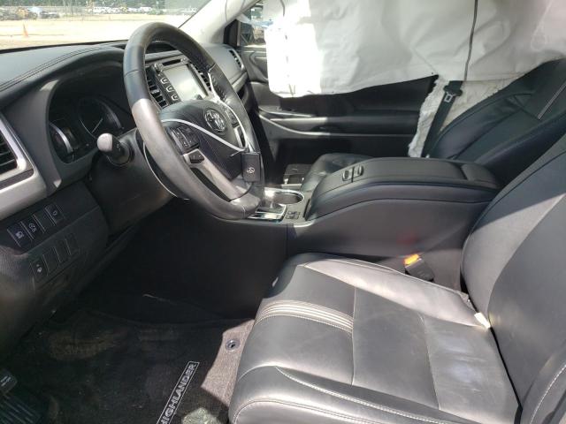 Photo 5 from auction – 2018 TOYOTA HIGHLANDER with VIN 5TDKZRFH4JS545388