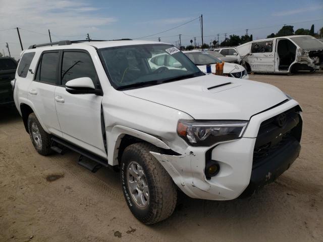 TOYOTA 4RUNNER SR 2022 with VIN JTERU5JRXN5991977 - Photo from auction