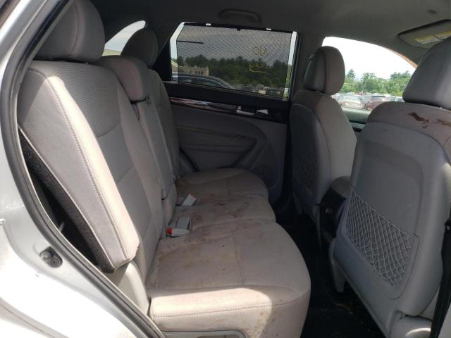 Photo 6 from auction – 2015 KIA SORENTO LX with VIN 5XYKT3A64FG567982
