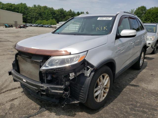 Photo 2 from auction – 2015 KIA SORENTO LX with VIN 5XYKT3A64FG567982