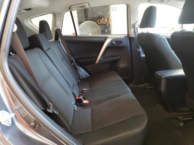 Photo 6 from auction – 2015 TOYOTA RAV4 LE with VIN JTMBFREV5FJ030369