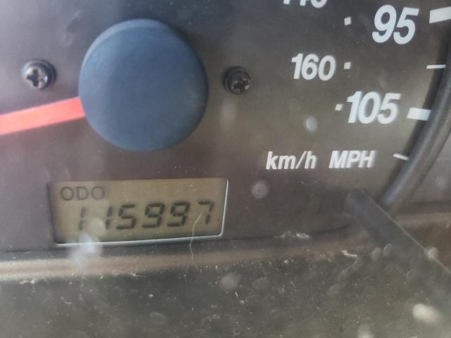 Photo 8 from auction – 2000 CHEVROLET TRACKER with VIN 2CNBJ13C7Y6924693