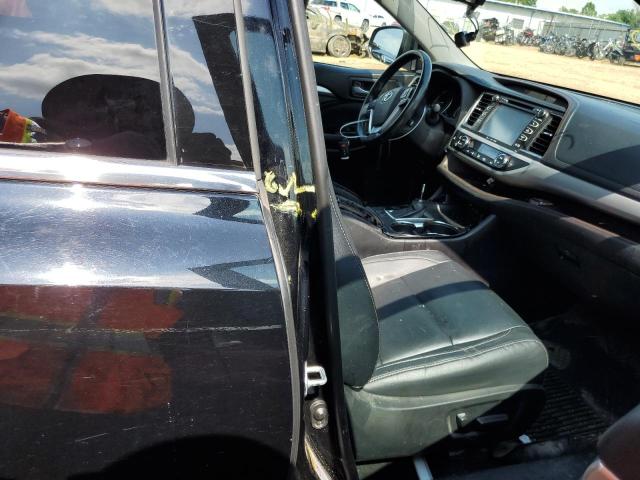 Photo 9 from auction – 2017 TOYOTA HIGHLANDER with VIN 5TDKZRFH8HS515269