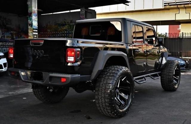 Photo 4 from auction – 2022 JEEP GLADIATOR with VIN 1C6HJTAG6NL140998