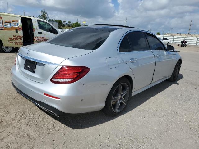 Photo 4 from auction – 2017 MERCEDES-BENZ E 300 with VIN WDDZF4JB5HA033570