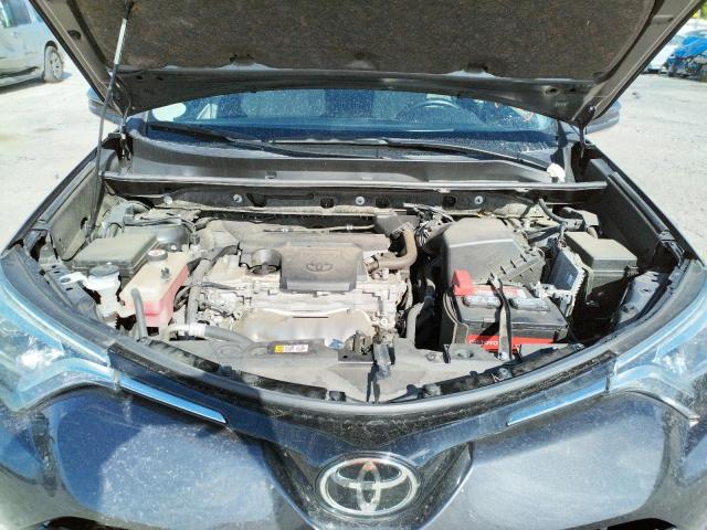 Photo 7 from auction – 2018 TOYOTA RAV4 LIMIT with VIN JTMYFREV1JJ185035