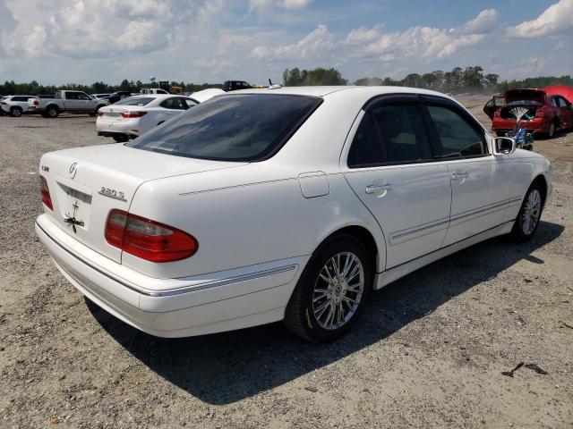 Photo 4 from auction – 2001 MERCEDES-BENZ E 320 with VIN WDBJF65J11B365542