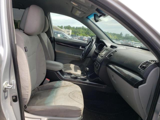 Photo 5 from auction – 2015 KIA SORENTO LX with VIN 5XYKT3A64FG567982