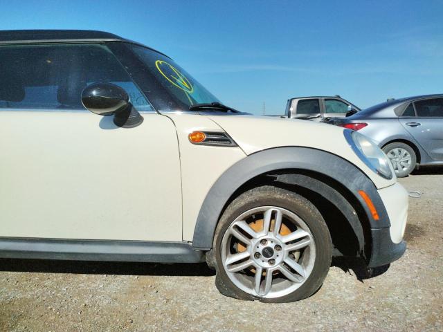 Photo 9 from auction – 2011 MINI COOPER CLU with VIN WMWZF3C52BT188825