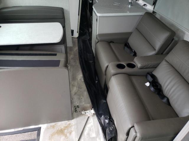 Photo 6 from auction – 2022 THOR MOTORHOME with VIN 1F65F5DN0M0A16327