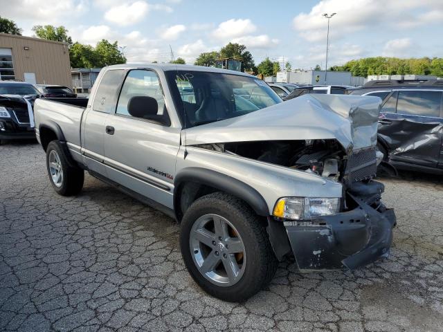 DODGE RAM 1500 2001 with VIN 3B7HC13Z11G220139 - Photo from auction