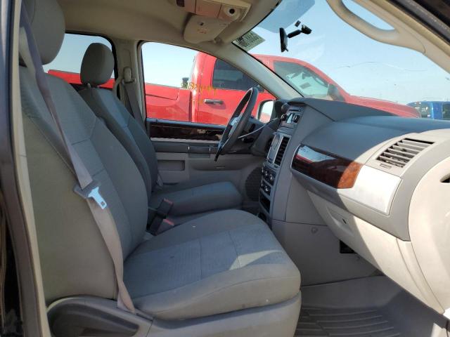 Photo 5 from auction – 2010 CHRYSLER TOWN & COU with VIN 2A4RR5D15AR152502