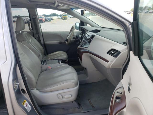 Photo 5 from auction – 2013 TOYOTA SIENNA XLE with VIN 5TDYK3DC0DS285403
