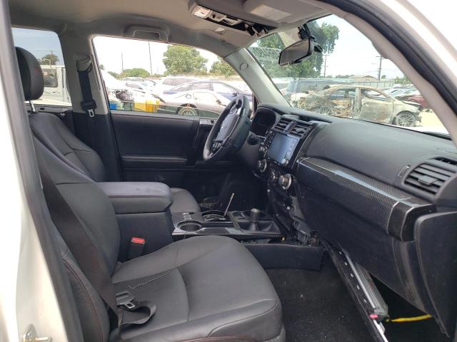 Photo 5 from auction – 2022 TOYOTA 4RUNNER SR with VIN JTERU5JRXN5991977
