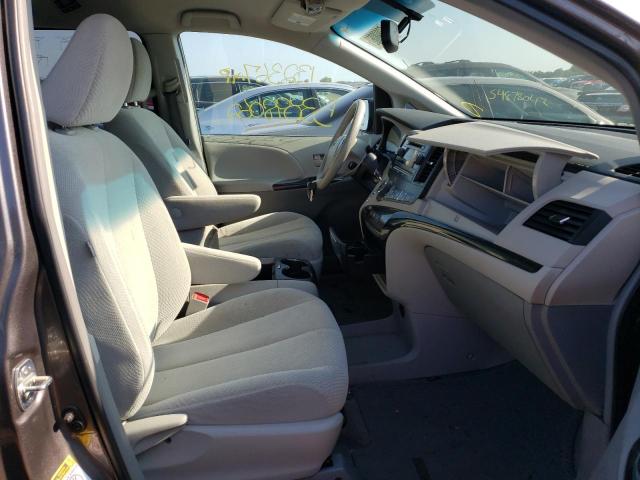 Photo 5 from auction – 2013 TOYOTA SIENNA LE with VIN 5TDKK3DC9DS387675