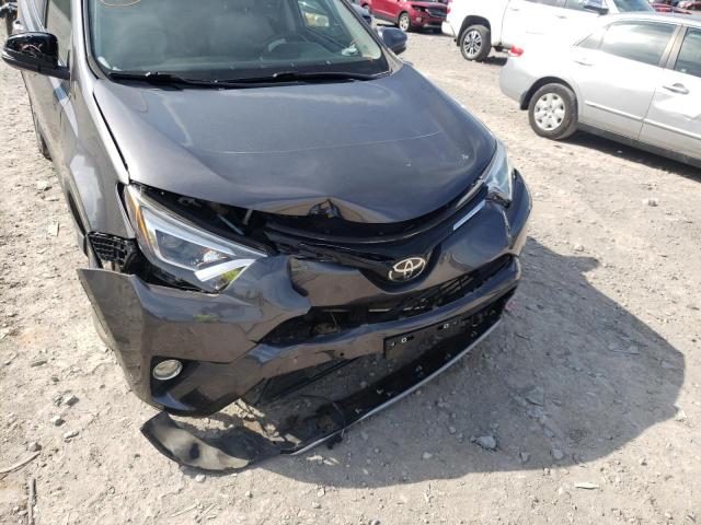 Photo 9 from auction – 2017 TOYOTA RAV4 LIMIT with VIN JTMYFREV2HJ128322