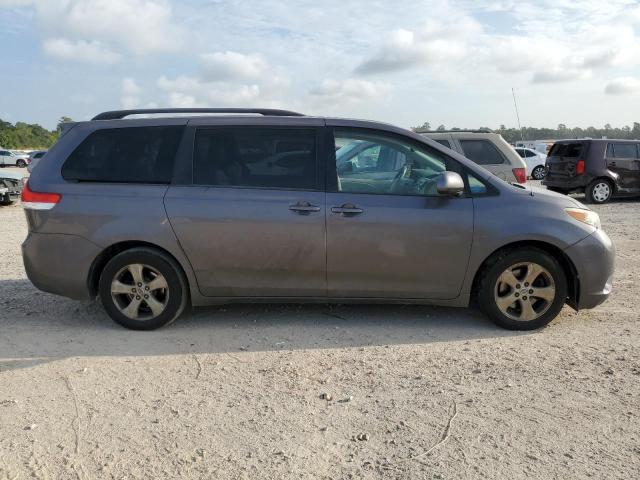 Photo 9 from auction – 2011 TOYOTA SIENNA LE with VIN 5TDKK3DCXBS099211