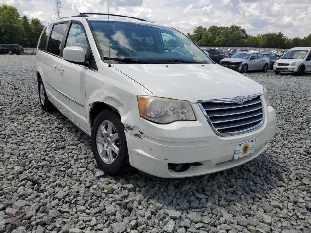 CHRYSLER TOWN & COU 2010 with VIN 2A4RR5D1XAR305469 - Photo from auction