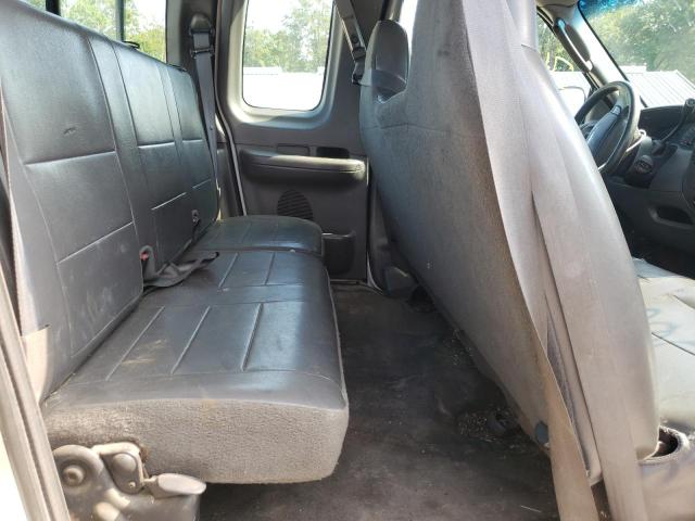 Photo 6 from auction – 2004 FORD F-150 HERI with VIN 2FTRX17W14CA44249