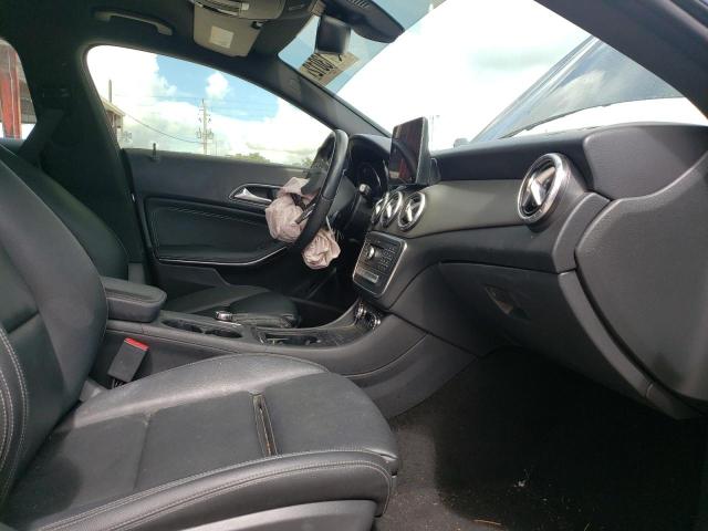 Photo 5 from auction – 2018 MERCEDES-BENZ CLA 250 with VIN WDDSJ4EB2JN654239