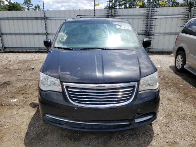 Photo 9 from auction – 2016 CHRYSLER TOWN & COU with VIN 2C4RC1BG5GR298186