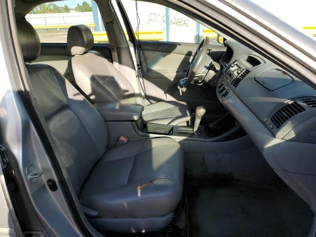 Photo 5 from auction – 2004 TOYOTA CAMRY LE with VIN 4T1BE32K84U814353