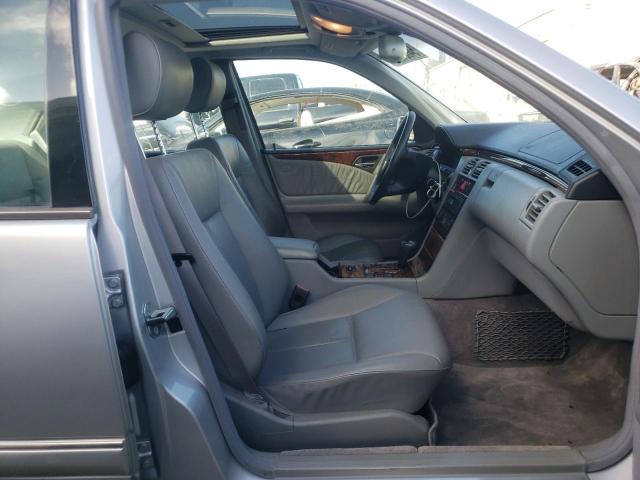 Photo 5 from auction – 1999 MERCEDES-BENZ E 320 with VIN WDBJF65H7XA847315