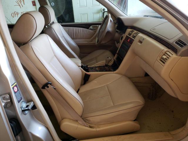 Photo 5 from auction – 2000 MERCEDES-BENZ E 320 with VIN WDBJF65J2YB085400