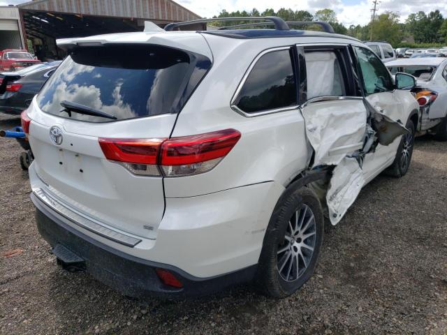 Photo 4 from auction – 2018 TOYOTA HIGHLANDER with VIN 5TDKZRFH4JS545388