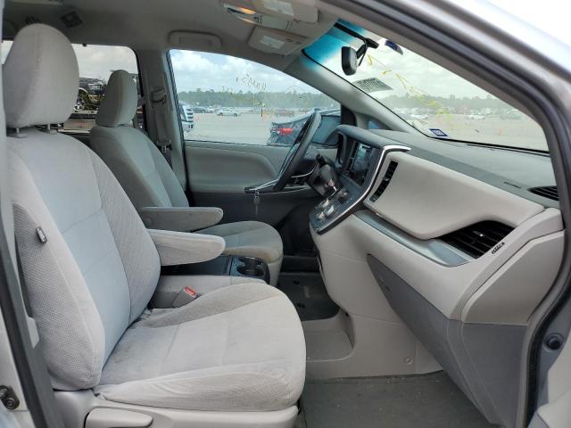 Photo 5 from auction – 2016 TOYOTA SIENNA LE with VIN 5TDKK3DC1GS726644